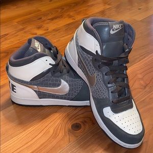 Nike Men’s High tops - Size: 11
